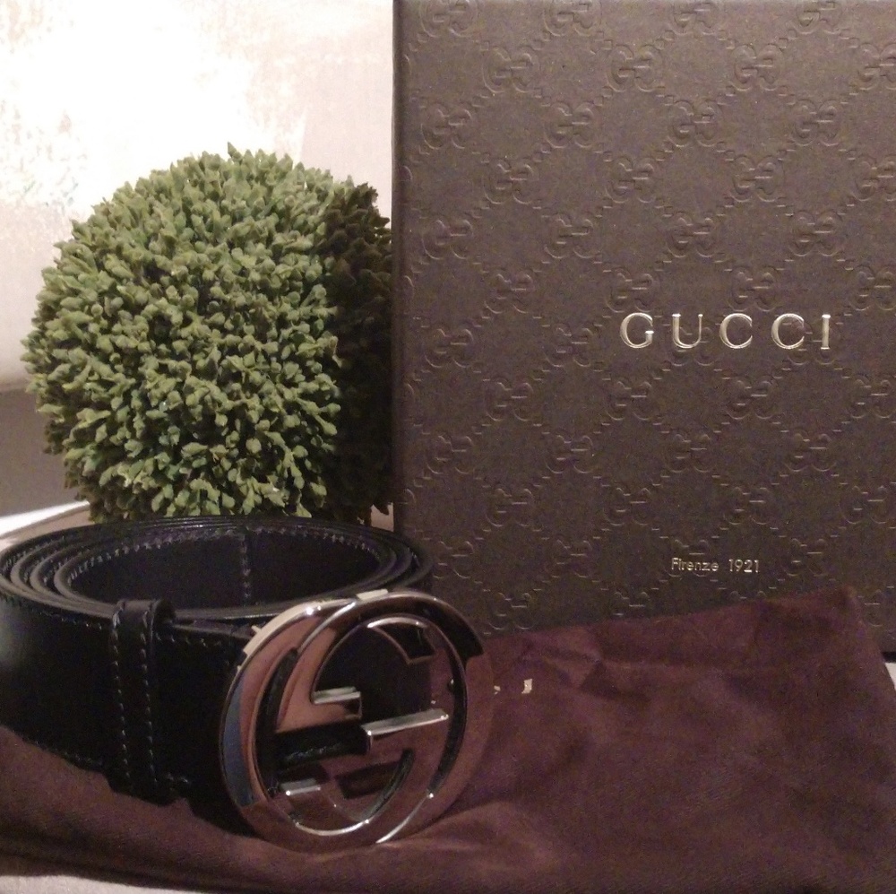 Authentic Mens Gucci belt.